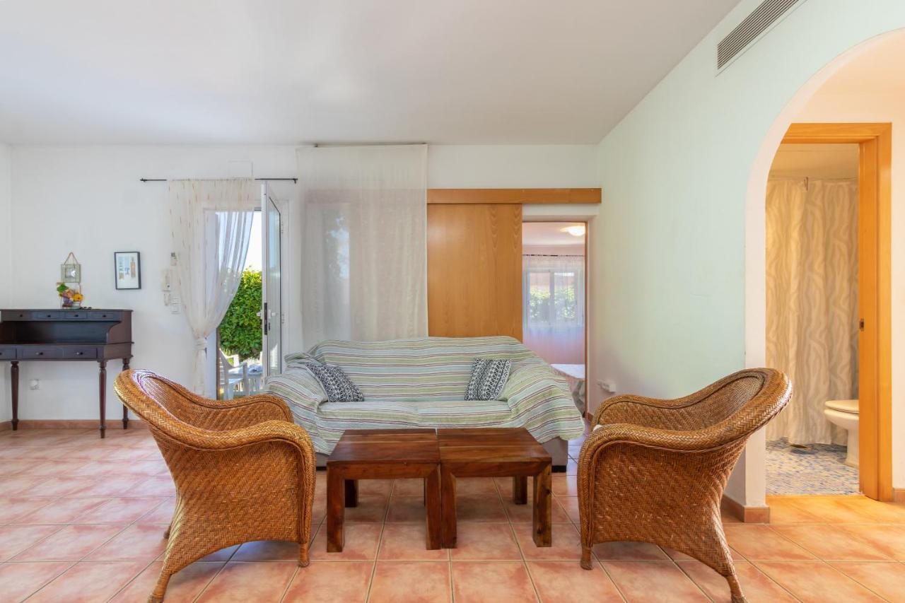 Villa Verde Piscina Pirvada Y Wifi L' Escala Kültér fotó